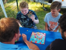 Spiel: Schlange und Leiter.