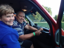 Joachim und Amelie machen mit der Lautsprecheranlage vom MTF "Morgenmusik"!