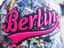 Eine standesgemäße Kopfbedeckung.