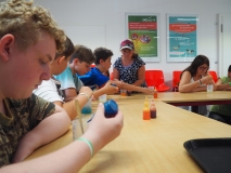 Der Glibber wird farbig.