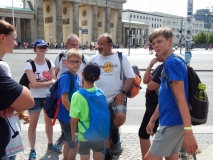 Und schon geht es weiter zum Brandenburger Tor.