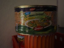 Suppe und Würstchen